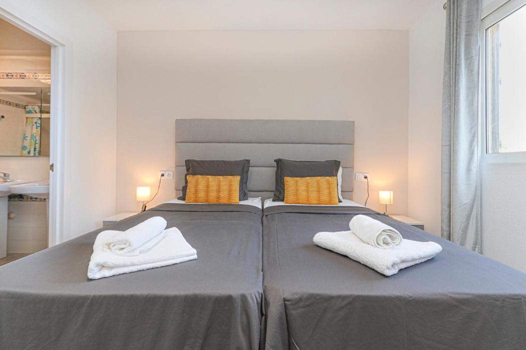Presidential Suite Villamartin Plaza Av Brisas 67 Alicante Exterior photo