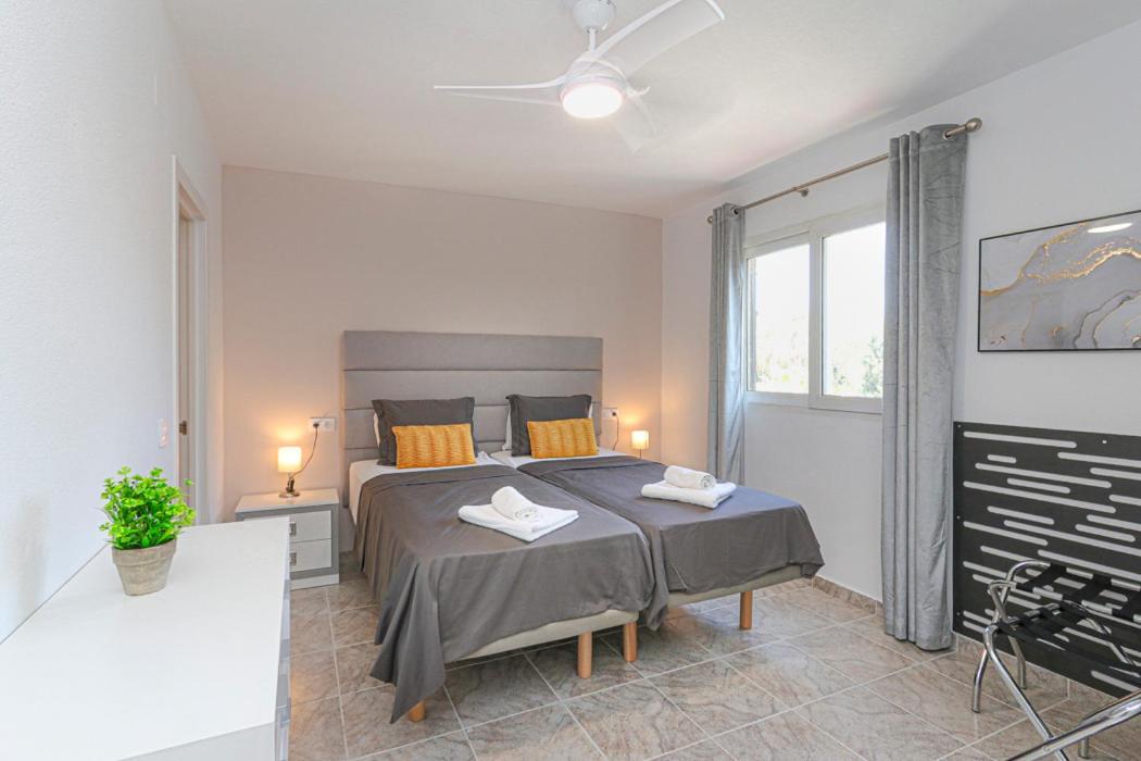 Presidential Suite Villamartin Plaza Av Brisas 67 Alicante Exterior photo