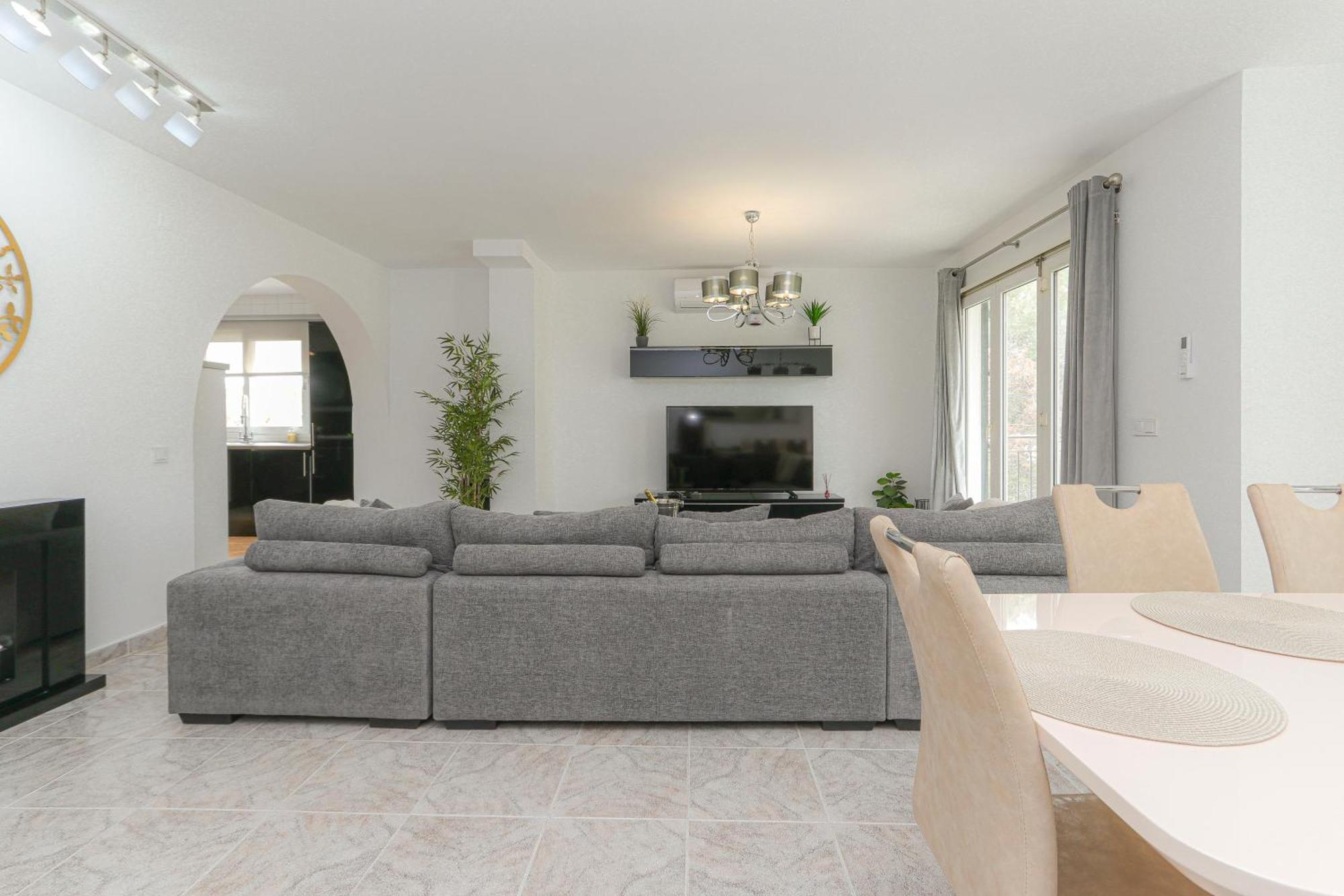 Presidential Suite Villamartin Plaza Av Brisas 67 Alicante Exterior photo